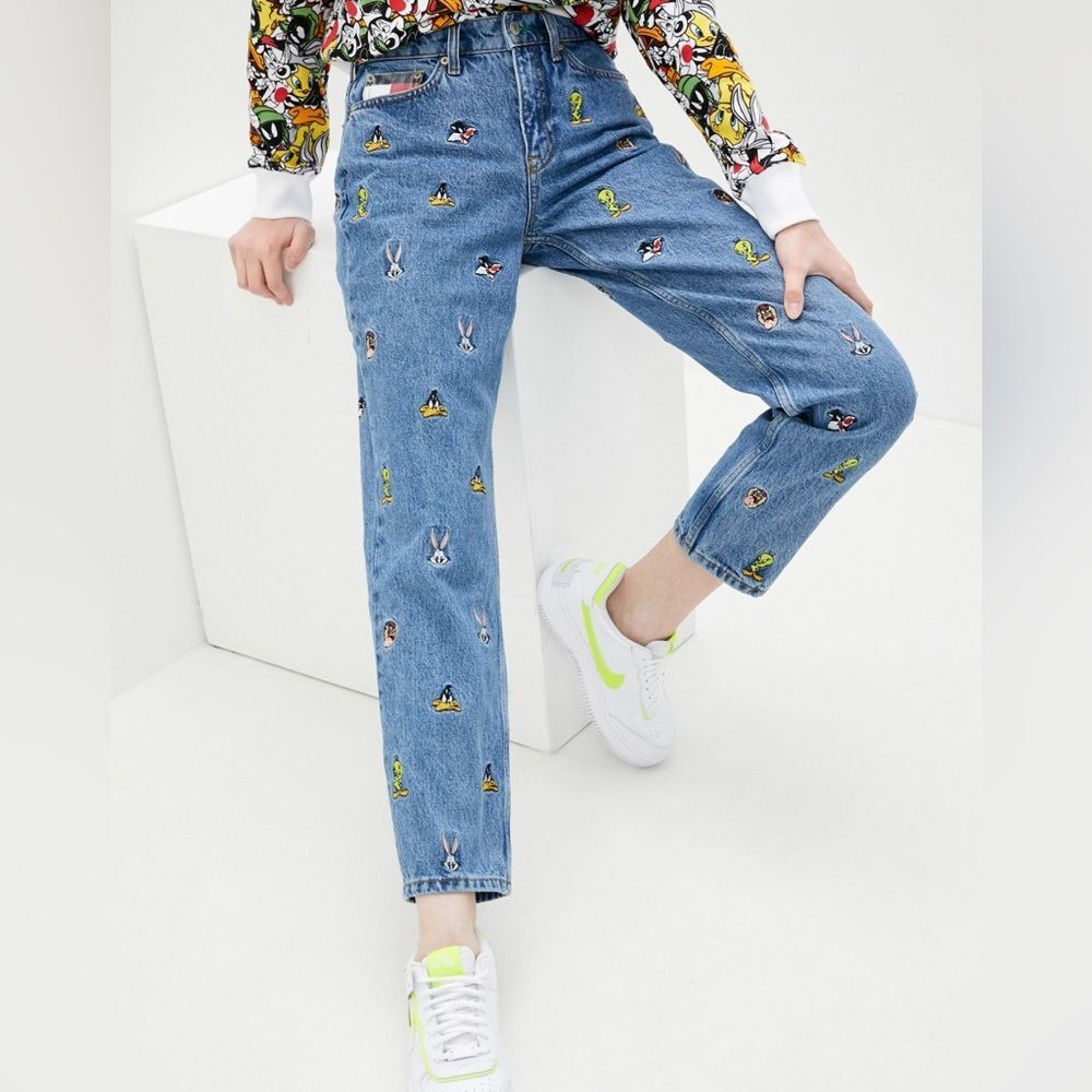 RARE Tommy Jeans x Looney Tunes Embroidered High Rise Jeans - Size 25/32 - Picture 2 of 16